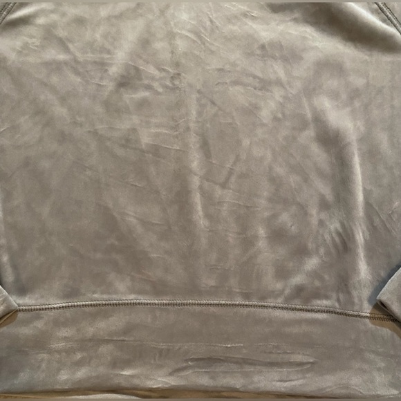 NWOT Cozy Sweater from So! Size M, super soft silver/grey color - Picture 5 of 6